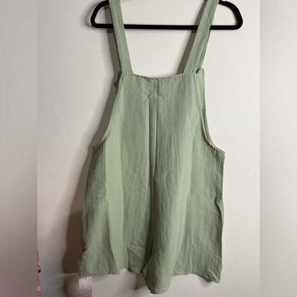 Emery Rose Elegant Sage Green Romper - Picture 4 of 5